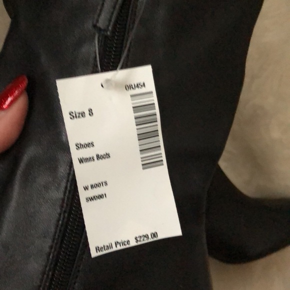 TAHARI Black Soft Nappa Leather Boots - Picture 10 of 15